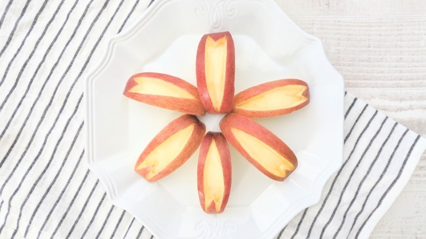 りんごの輪切り 甘みを逃さない！野菜ソムリエ推奨の食べ方テクほほえみごはん-冷凍で食を豊かに-ニチレイフーズ