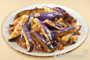 最近のお家ごはん,肉みそ材料 , ・鶏ミンチor豚ミンチ200g, ・しょうが1かけ, ・白ネギ1 2本, ・ごま油適量, ・味噌 大さじ3, ・みりん大さじ2私はよく甘酒で作ります🫡, ・醤油小さじ1, ご飯のお供にしてもいいし, 大根やピーマンなど,お野菜をつけてもよし🙆🏼‍♀️✨, 作ってみたい！食べてみたい！と思ったら, 〝いいね🤍〟押してね,PR