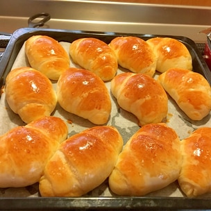 ミルクロールパン@ パン初心者でも作れる手ごねレシピ🥐 How to make Pains au laitバター香る基本のロールパン Breadrolls Pain mollet パン初級- YouTube