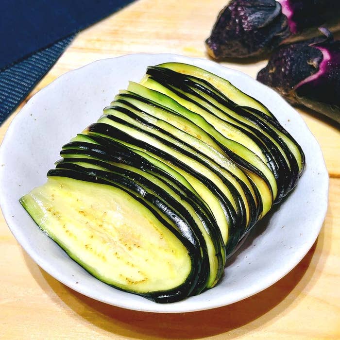 フライパンで簡単 ゴマ油で焼きナス