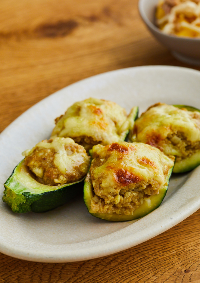 簡単♪ズッキーニの肉詰め チーズ焼き梅澤真琴のお助けレシピFEEL フレッシュフーズ フィール