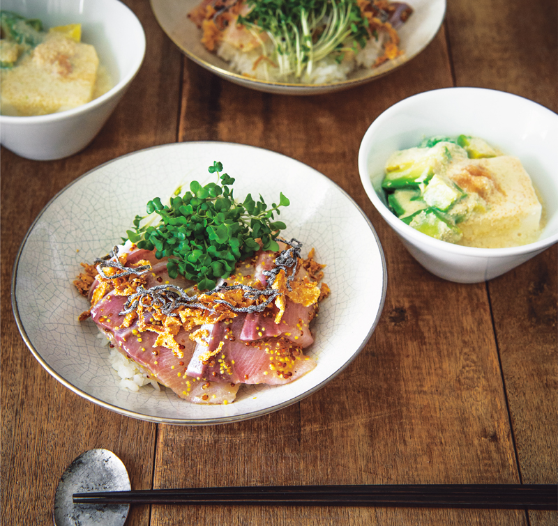 献立 お刺身、シーザーサラダ、冷奴、きゅうりの醤油漬け、あおさのお味噌汁、ビール : kajuの□今日のお料理・簡単レシピ□