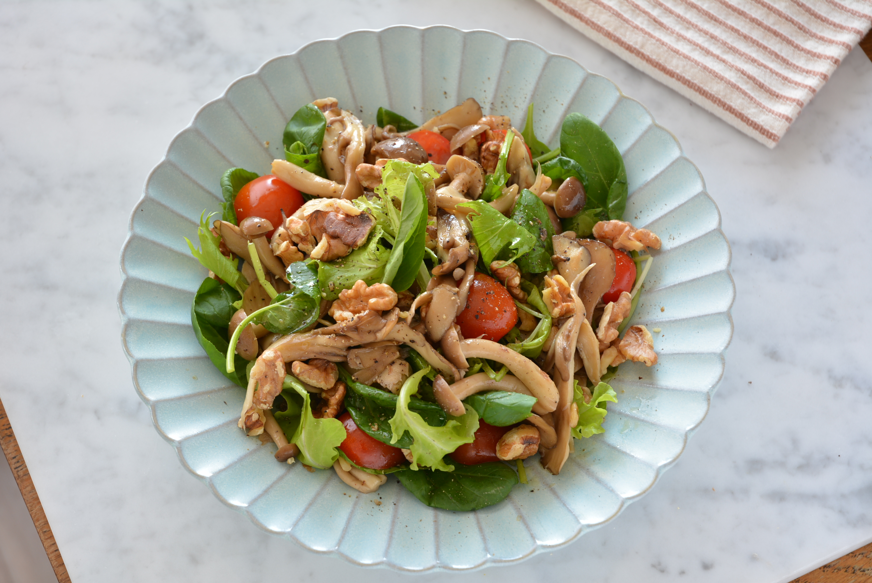 きのことベーコンのソテーサラダ