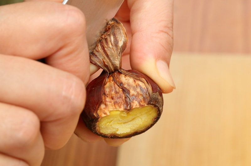 包丁で綺麗に仕上げる！栗の皮のむき方 下ごしらえ：白ごはん.com