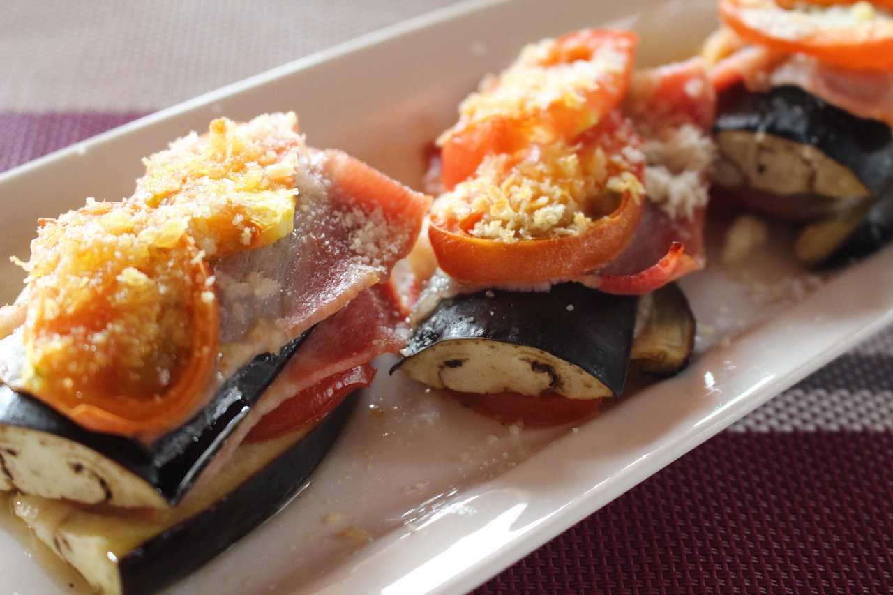 厚切りベーコンとなすの丸ごとチーズ焼きみんなの缶つま缶つま倶楽部