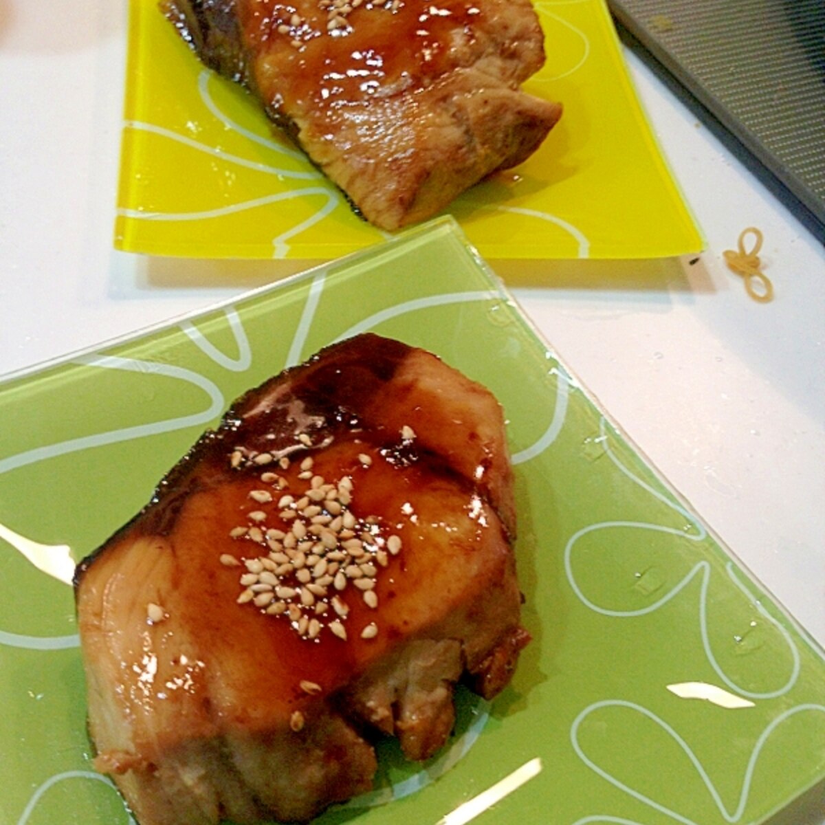 照り焼きだけじゃない！ぶりのバターめんつゆ焼き