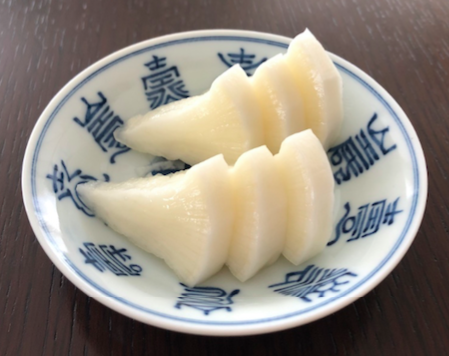 大根の甘酢漬けのレシピはこちら👇材料大根400g調味料酢100ml 砂糖40g 塩小さじ1 2 鷹の爪少々プロフィールからYouTubeにも遊びに来てね！大根甘酢漬け漬物簡単漬物料理レシピ手作り家庭料理女将手作り料理簡単料理手抜き料理簡単レシピ節約レシピまかない賄い Instagram