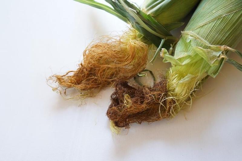 とうもろこしを電子レンジで加熱する方法