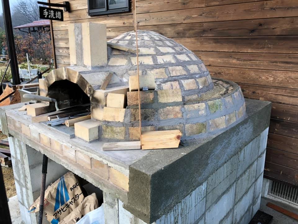 耐火レンガを積むだけのかんたんピザ窯＆バーベキューコンロを作ってみたsorayori