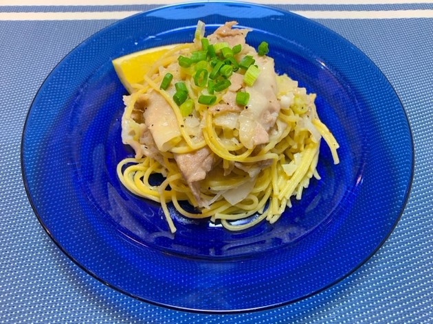 レンジで簡単♪ねぎ塩レモンパスタ
