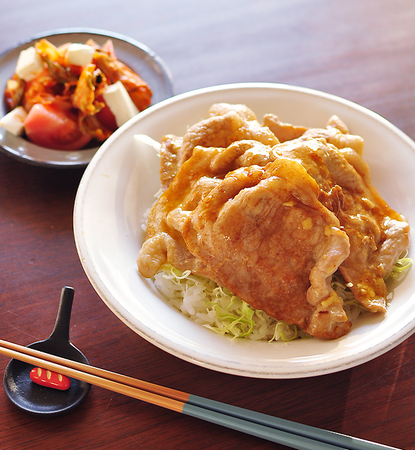 照り焼きマヨ丼の作り方 簡単！背徳感たっぷりの照りマヨチキン丼！ 一人暮らしの自炊を応援