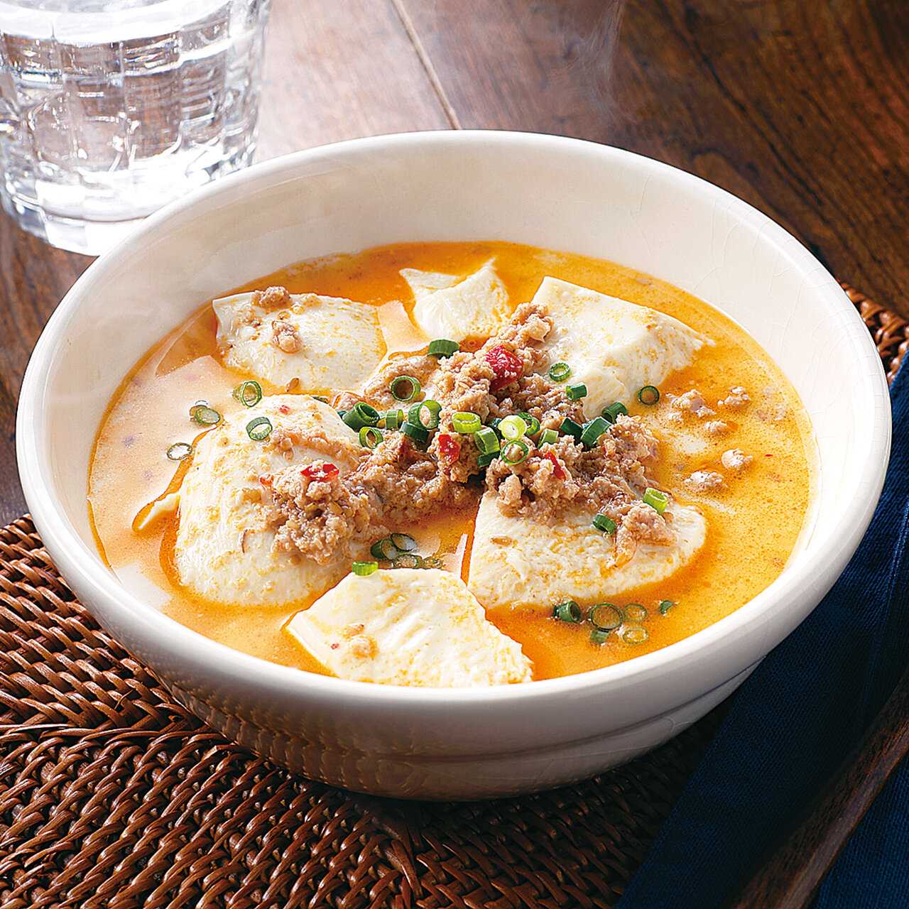 濃厚スープの辛うま肉味噌・豆乳坦々うどん