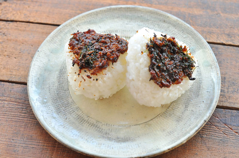 大葉香るごまみそ焼きおにぎり カリッと味噌だれ香ばしい