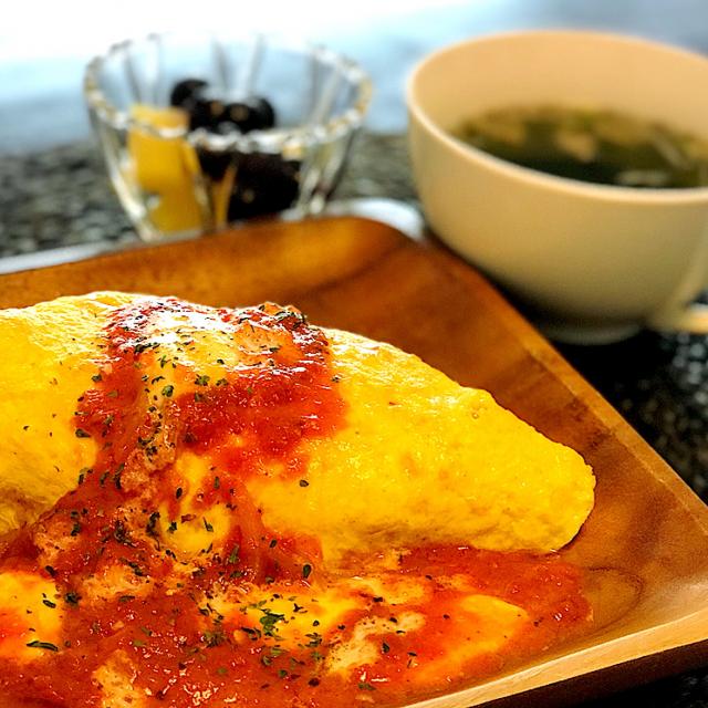 情熱大陸～トンカツ乗せオムライスに照り焼きソースとトマトソース！卵がとろーりオムライス - Photo de Wakayama, Préfecturede Wakayama - Tripadvisor