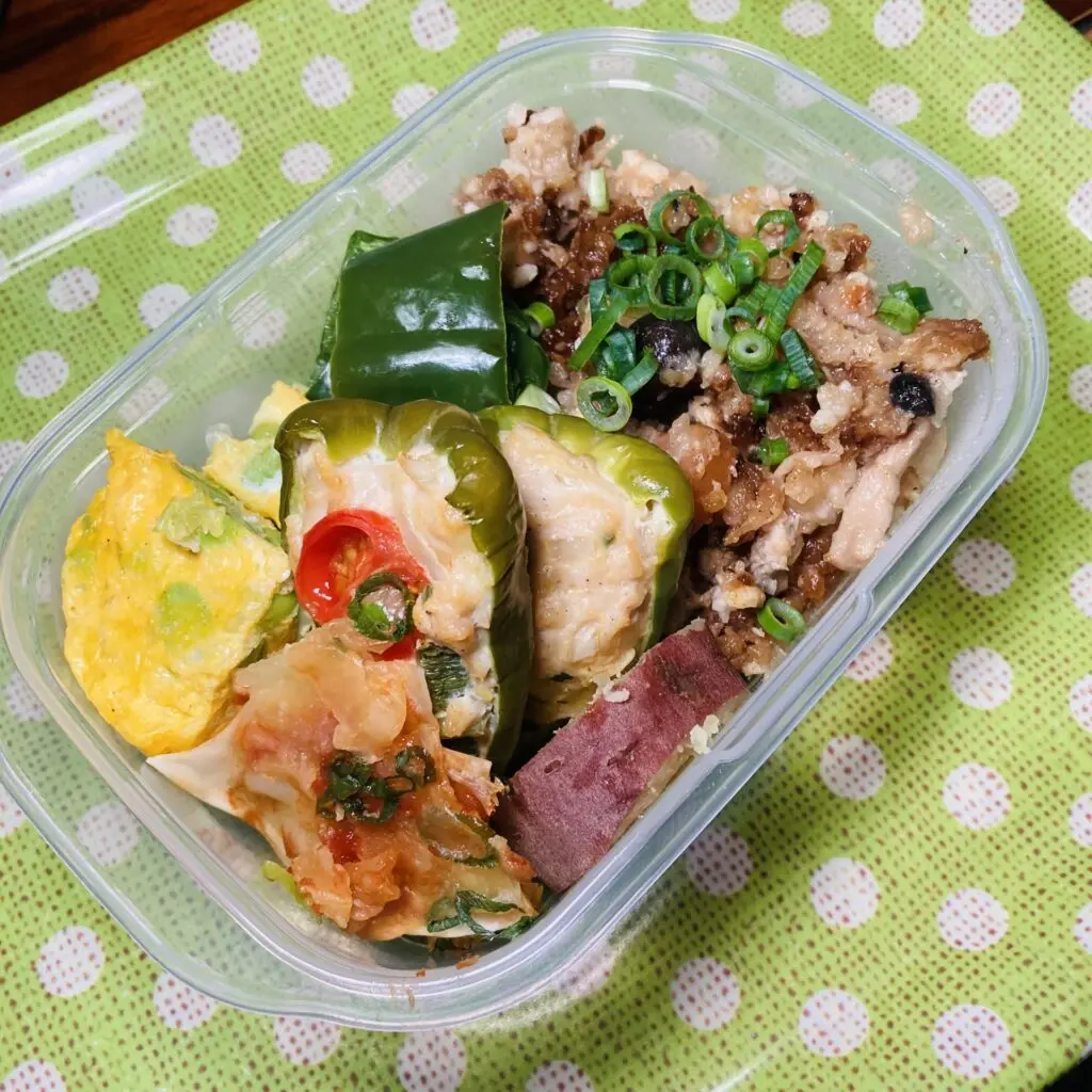 楽天市場冷凍おかず 博多牛もつ野菜炒め10食セット弁当 簡単 レンチン 冷凍食品 冷凍惣菜 惣菜 九州 ご当地 美味しい グルメ 冷凍おかず通販高齢者 和食 温めるだけ 和食おかず 美味しいおかず 冷凍弁当 おかず 時短 保存 冷凍惣菜国産 簡単おかず 冷凍お惣菜