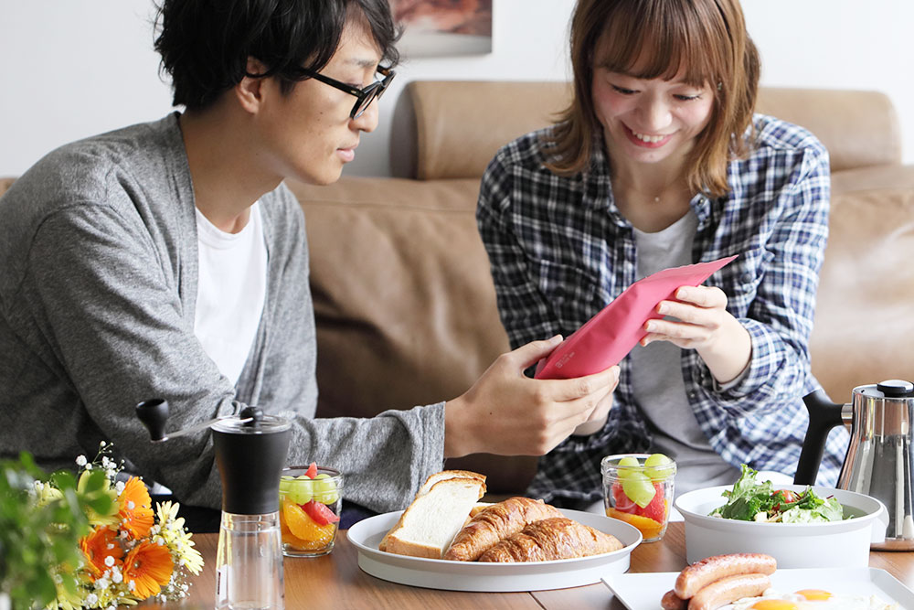 結婚式でのジェンダーリビールケーキの素敵な演出