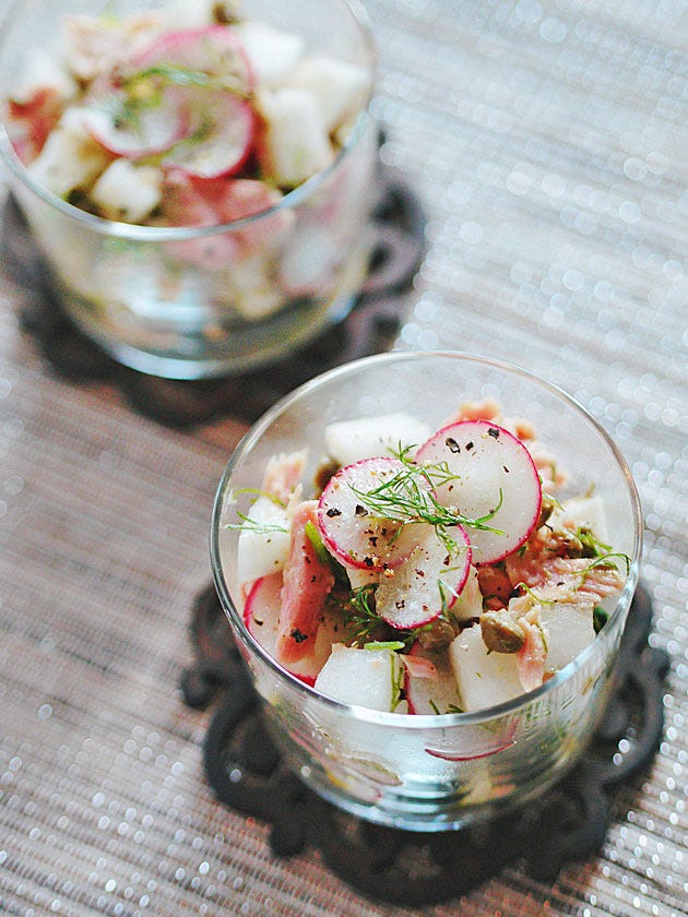 ラディッシュの葉っぱも食べよう！生野菜サラダ