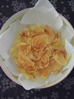 ポテチの超アレンジ 原形は微塵もない！叩いて砕いて揉み込んで さけるチーズに纏わせて焼こう！『あたらしい日日』こんな時代のニューノーマルな暮らし方。食と農、生活情報をお届けします