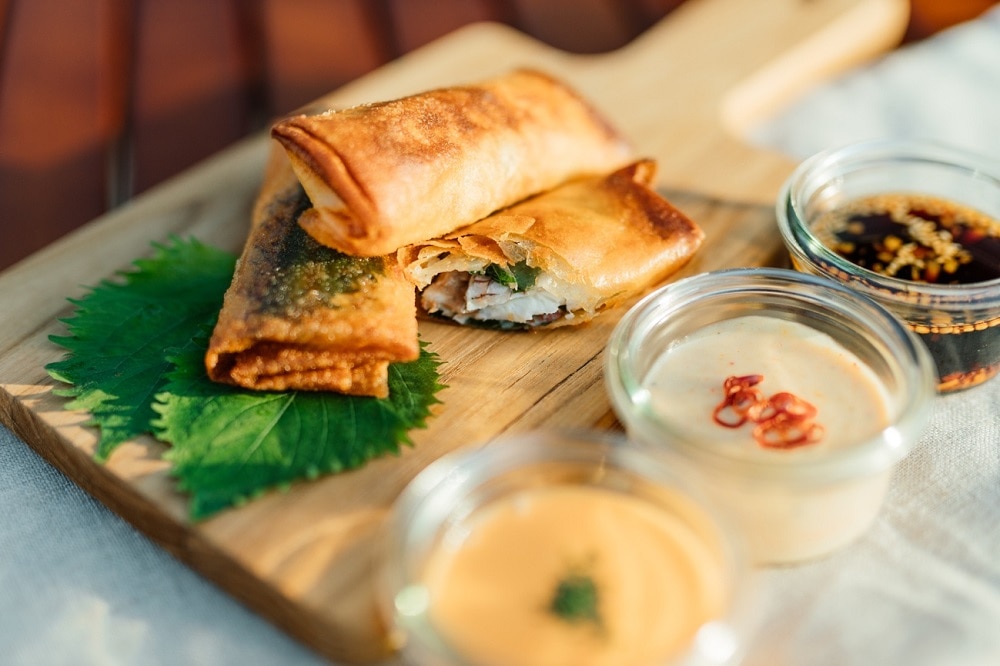 おもてなしにもお弁当にも便利。おしゃれな中華ライス春巻きレシピ冷食オンライン