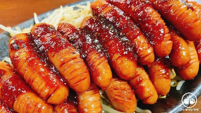 春巻きの皮で巻いて焼くだけ！パリパリッ「魚肉ソーセージパイ」