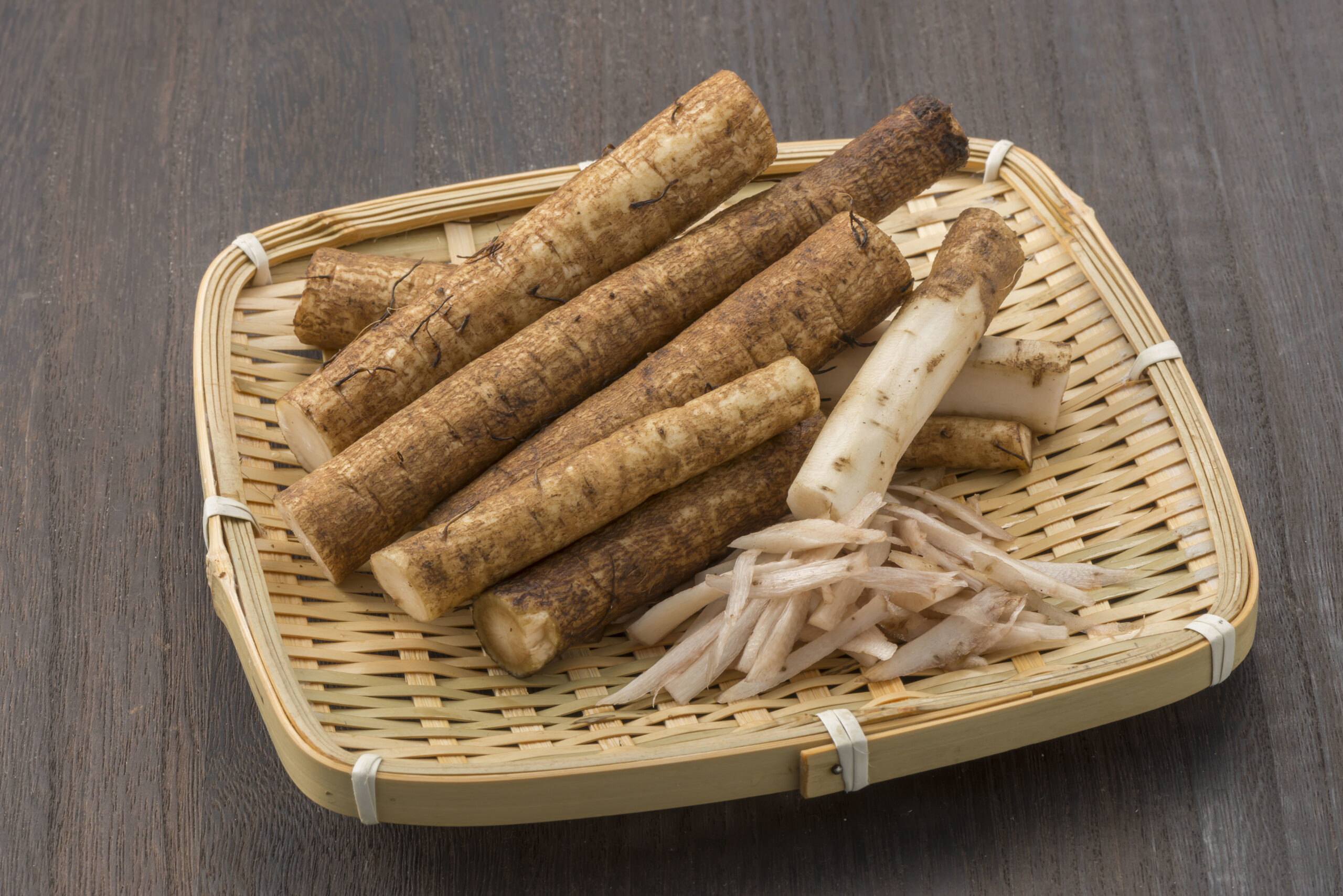 ゴボウの切り口が赤い、食べても大丈夫？変色する原因は？対処法を解説ビル・土地の記事メディア