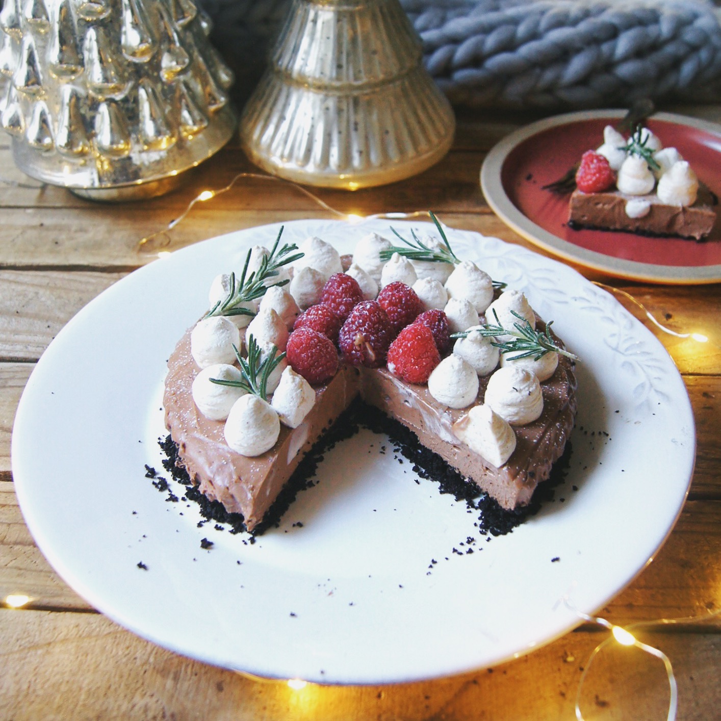 混ぜるだけ簡単！2層が可愛い、苺のムースチーズケーキ