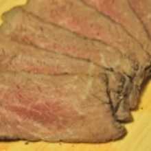 ローストビーフをきれいにカットするコツ 皿盛り動画