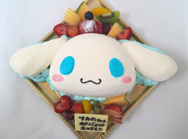 今日の誕生日のお祝いにシナモロールテーマのケーキ! 私の可愛い女の子ソフィア、8歳の誕生日おめでとう! ハングル このケーキが大好き!!!!😍😍😍 iyascraftshopcinnamorollbluecakemangocakebirthdaycolourmilltorontocakeartisttorontotorontocakes