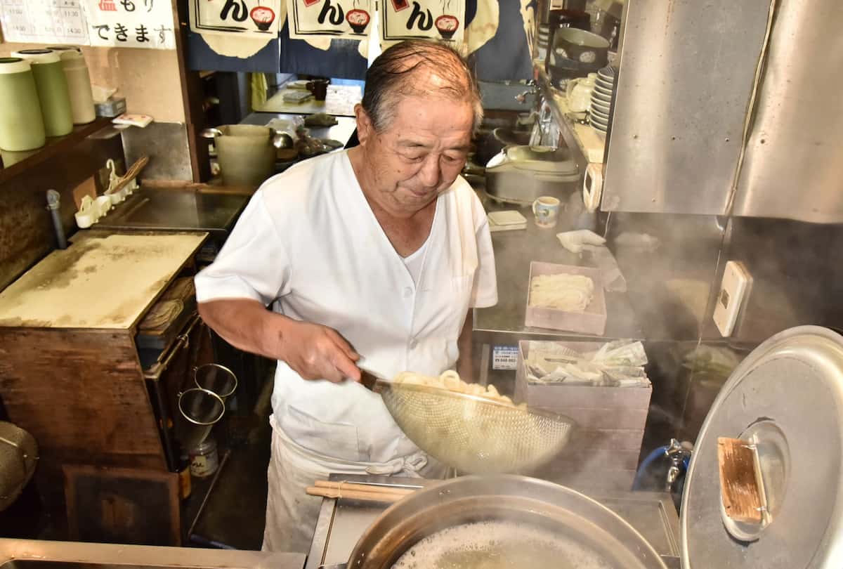 ほぼワンコイン 伊奈町 うどん康の平日限定ランチがコスパ最強だった！W炭水化物のがっつり系さいたまっぷる