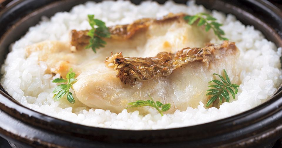 魚のプロ直伝 旨みと香りがすごい！ 切り身で作る鯛めしレシピ。 鯛のさばき方解説も三越伊勢丹の食メディアFOODIE フーディー