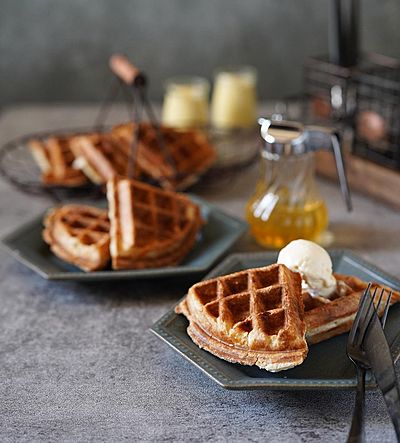 テスコム ホットサンドメーカー ワッフルメーカー 着脱式プレート タイマー機能ワッフルプレート アレンジレシピブック付きTHS50Aピンク THS50A-P 人気商品 ホットサンドメーカー ワッフルメーカー 着脱式プレート タイマー機能テスコム ワッフルプレート