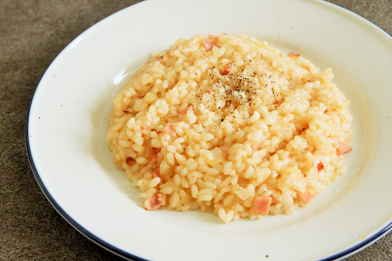シェフ直伝 本格リゾットのレシピ。生米をアルデンテに仕上げるテクニック三越伊勢丹の食メディアFOODIE フーディー