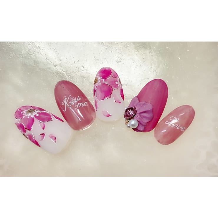 2022年夏 トレンドネイルデザイン24選！ 個性派ネイルからフットネイルまでおすすめデザイン総まとめ