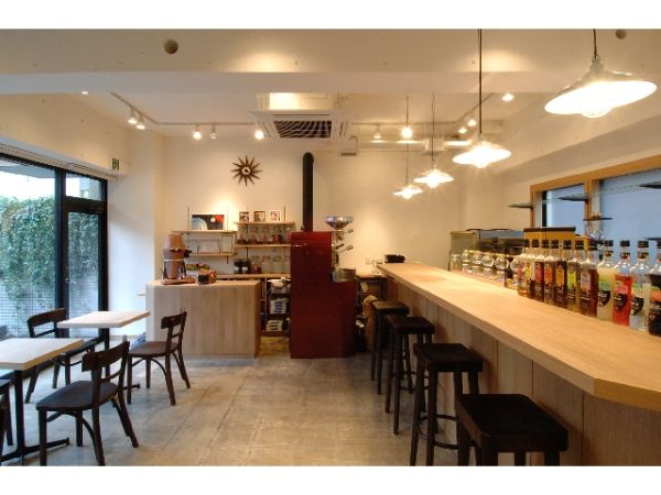 672,078 カフェ Stock Photos, High-Res Pictures, and Images - Getty Imagesコーヒー, レストラン, オープンカフェ