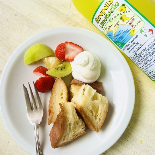 ゴルゴンゾラドルチェの焼きりんごチェスコ株式会社