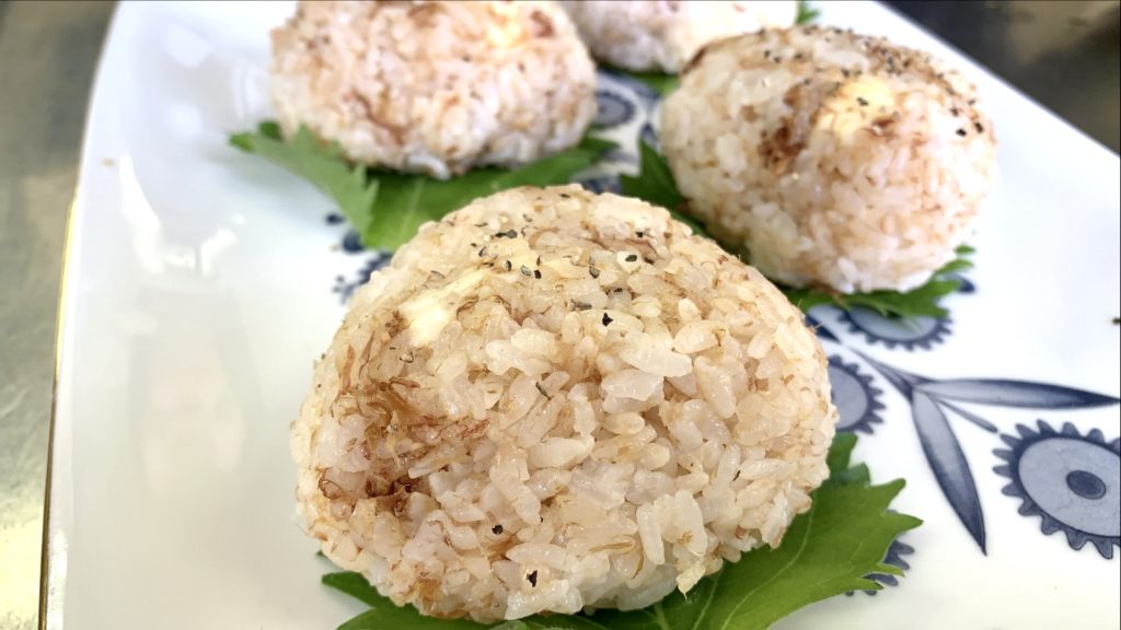 日本を代表する家庭フード！”おにぎり”を英語で説明してみよう – YOLO-ヨロ