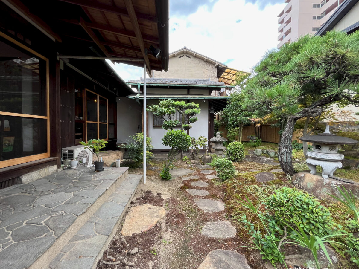 cafe「庭とブンガク」 ― 岡山県倉敷市の庭園カフェ。庭園情報メディア おにわさん