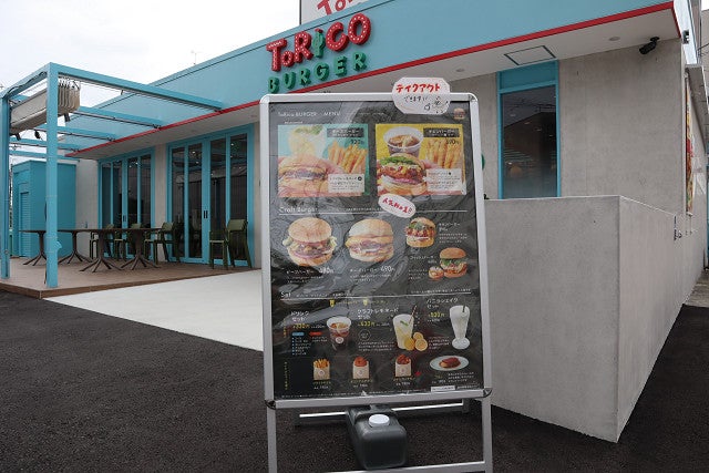 皆さまにBIG NEWSです🔥🔥🔥, 9 10 水 ~9 16 火 の1週間限定で, 近鉄百貨店 あべのハルカス近鉄本店の,「ベルギーフードフェア」に出店中なんです！, 大人気のグランデシリーズの「ハンバーガー🍔」をはじめ, トリコバーガーのサイドメニューの定番,「フライドチキン🍗」, そしてなんと、今回のイベント限定で「唐揚🐔」も, 販売中なんですっ！,