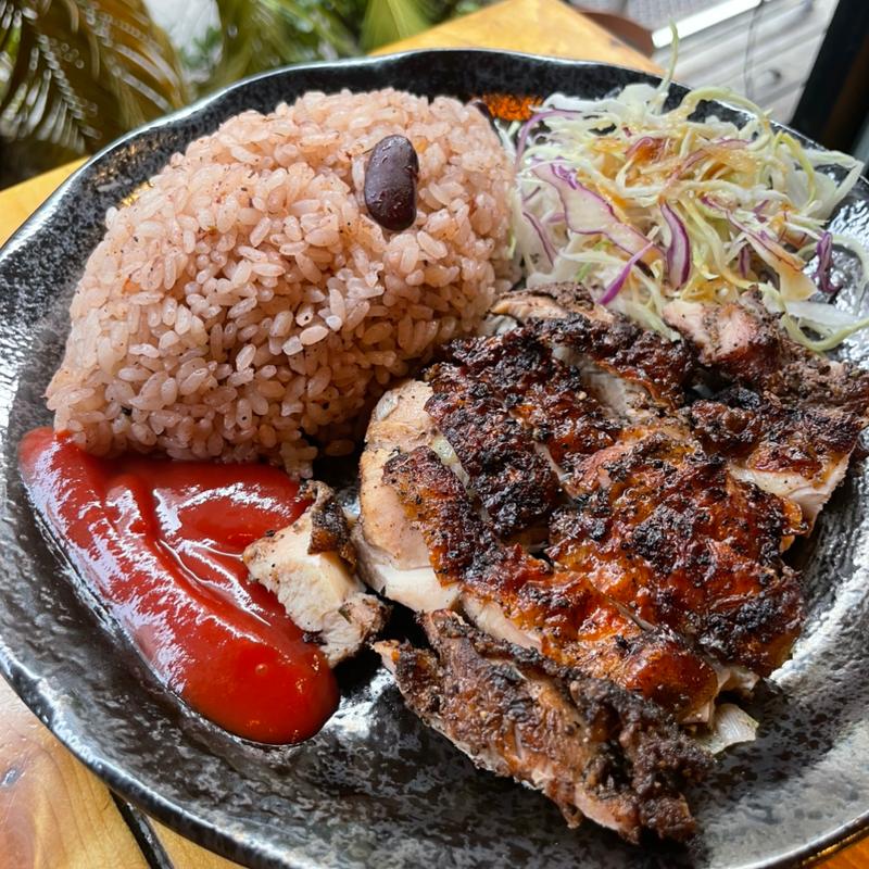 ジャークチキンって知ってる？~魔法のスパイス丼~Do you know jerk chicken? ~majic spice ricebowl~ のデリバリー ・持ち帰り メニューを見る 豊島区 で 配達 ウーバーイーツ