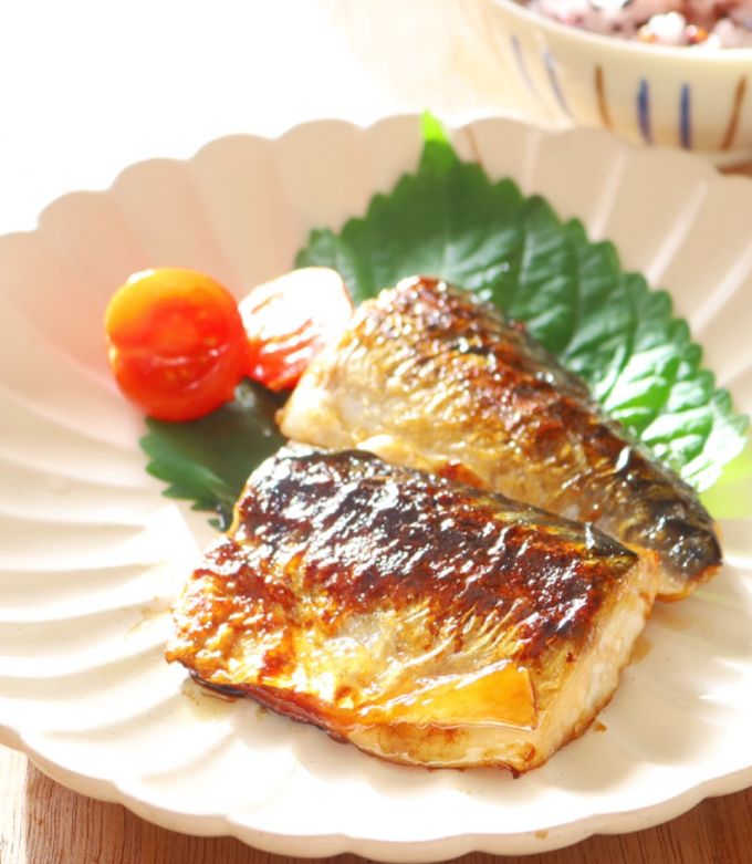 簡単♪鮭のごま甘酢照り焼き 照り照りのおかずは見栄え抜群