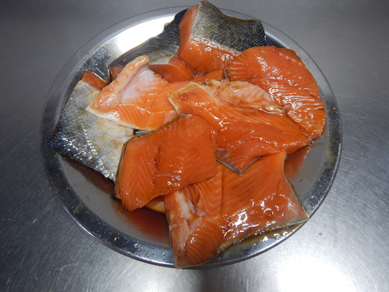 Nana❁ごはん♡スワイプ👉 レシピあり ✍️魚のおかず🐟＊サバと野菜のコクうま甘酢照り焼き レシピあり＊モロヘイヤのお浸し＊とうもろこし ＊味噌汁 ＊ごはん ＊桃🍑 こんばんは🤗 今日はお魚Day♡Instagram