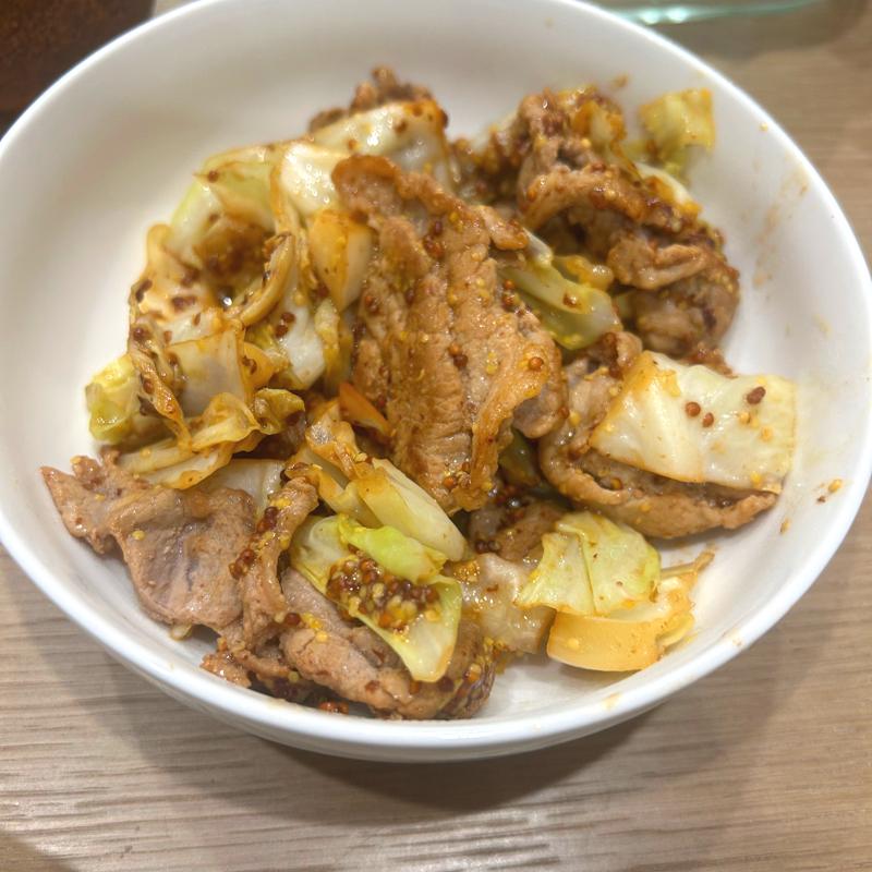 ムール貝とキャベツのウスター×粒マスタード炒め