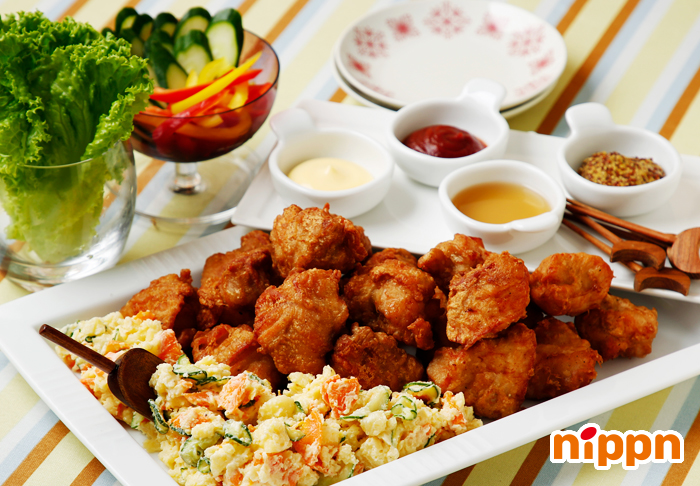 鶏の唐揚げ おかずのレパートリー豊かで食欲をそそる唐揚げ弁当🍱盛り付けも是非参考にしたいですね✨ 他の投稿もチェック✓→ @oben365美味しそう！と思ったら「❤️」をコメントしてね👏 今回は @yukiito326 さんの投稿をご紹介します✨ ーーーーーー おはようござい