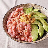 まぐろのネギトロ1食80g個食用5食分 約400g 絶品！ネギトロ 食べきりサイズ 80g×5パック 高知県 返礼品 6000円 海鮮 まぐろ ネギトロ丼まぐろたたき 海鮮丼 そぼろ お寿司 手巻き寿司 おかず 便利 自然解凍 個食 一人暮らし 冷凍 配送 小分け おいしい 5人前 どんぶり