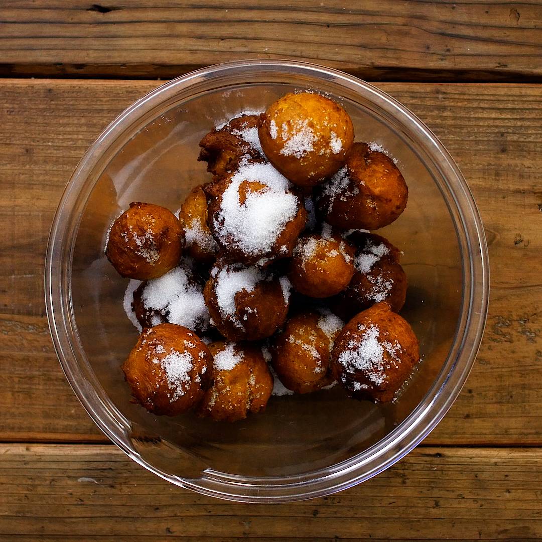 ホットケーキミックスでかぼちゃドーナツ