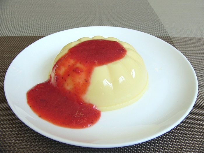 いちごのミルクババロア」のつくり方はなのお菓子