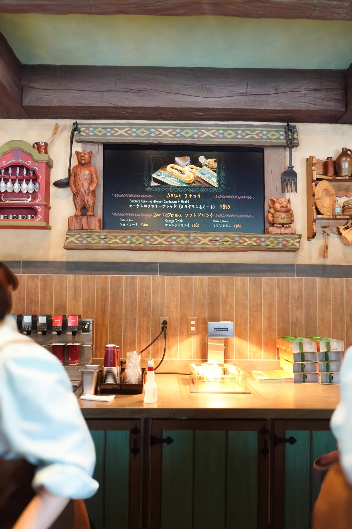 オーケン特製のブレッドでフッフー！ 東京ディズニーシー・アナ雪エリアの「フッフーブレッド」食べてみた！ - トラベル Watch