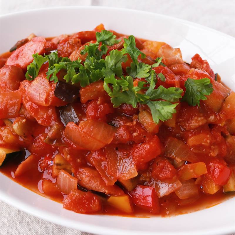 トマト缶でお手軽に♪鶏肉以外でもおいしい「トマト煮」レシピフーディストノート