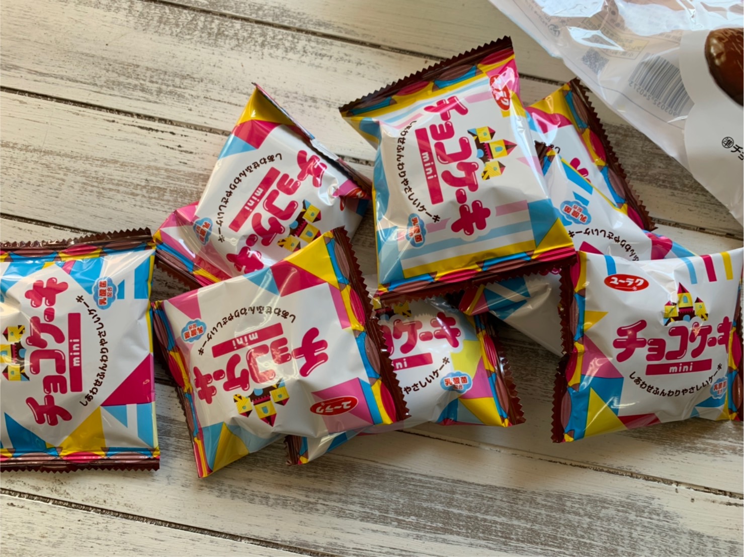 駄菓子 通販 有楽製菓 チョコケーキ 有楽製菓駄菓子・イベント用品を卸価格で通販。あおい玩具