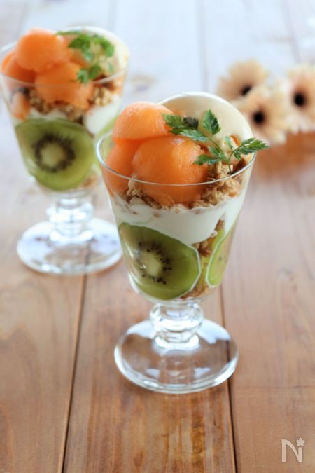 花ひらくイチゴアイス」を、ホームパーティー向けに可愛く盛り付けてみました。Happy Birthday Project ハピバ